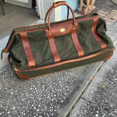 Orvis Battenkill 36” Rolling Luggage