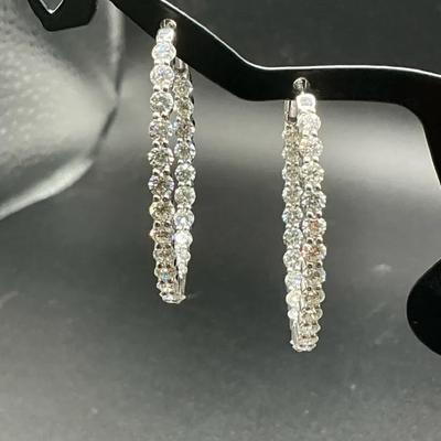 18K White Gold And Diamond Earrings 4CT Total Weight