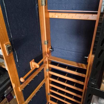 Sale Photo Thumbnail #177