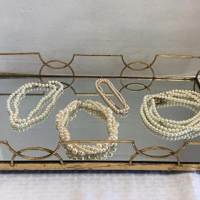 Costume Pearls W/Mirrored Tray (5)