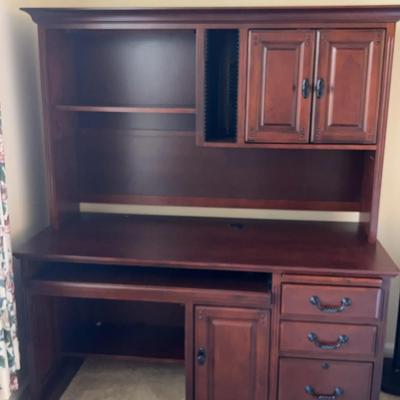 Computer Desk With Hutch