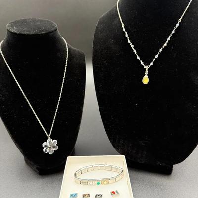 Stainless Steel Stretch Bracelet w/ Extra Charms (2) Costume Necklaces, Pendant
Bea