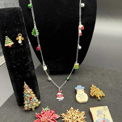 A Piece For Every Christmas Party This Year! Several Pins, Brooches & A Christmas Theme