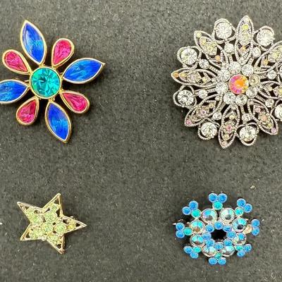 4 Assorted Costume Brooches - Multicolor
