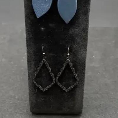 Earrings & More -2 Pair of Teardrop Earrings, Pierced Ears
Jack-o'-lantern Beaded Pin