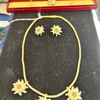 Sale Photo Thumbnail #82