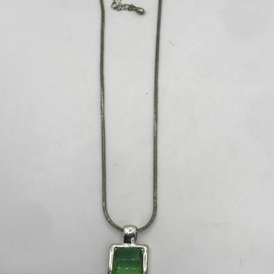 Green Pendant Necklace 16”