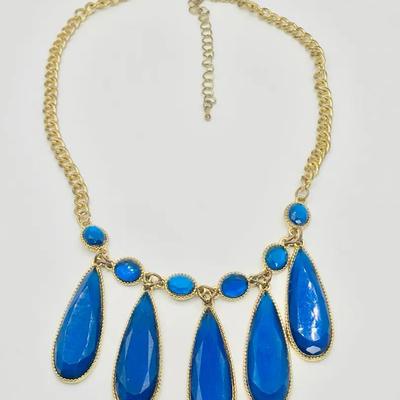 Stauer Blue Melody Statement Necklace Blue Faceted Crystals And A Gold Tone Chain 16”