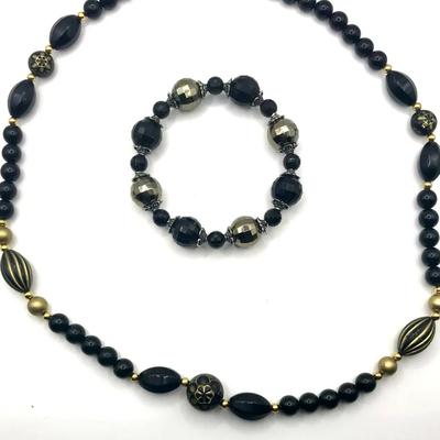 Black Chunky Beaded Bracelet And Necklace 