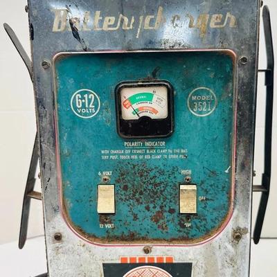 Classic Fox Battery Charger