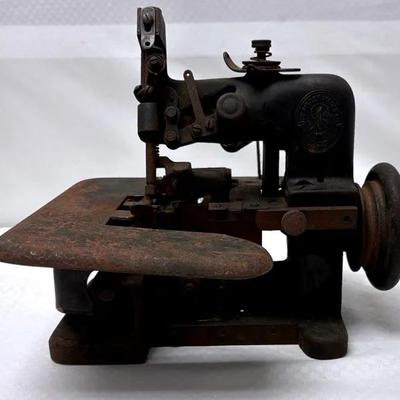 "Singer" 81-1 Overlock Machine 