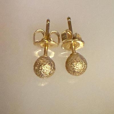 Pair Of 14K Yellow Gold Ball Earrings - Total Weight .88 Grams