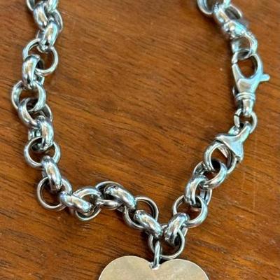 14k White Gold 7 Inch Cable Bracelet With Heart - Total Weight 11 Grams