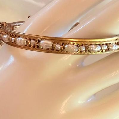 Miriam Haskell Gold Tone & Fresh Water Pearl Hinged Bangle Bracelet (ad Is)
