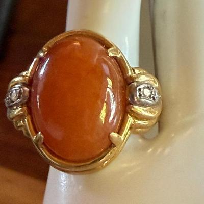 14K Yellow Gold - Diamond And Orange Jadeite Cabochon Ring Size 7 - Total Weight 10.13 Grams