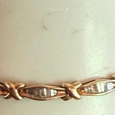 10k Yellow Gold And Chanel Set Diamond 7 Inch Tennis Bracelet - Weight 8 Grams