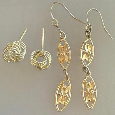 (2) Pairs Of 14k Gold Post Earrings - Total Weigh 1.24 Grams