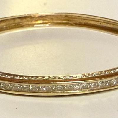 Vingage 14K Gold & 3 Sided Diamond Bracelet - Chanel Set On Top And Round On Each Side - Weight 17.71 Grams