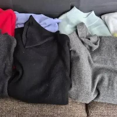 Sale Photo Thumbnail #58: Women’s Sweater Collection – Set of 8 (Cashmere, Silk,  Blends) – Mixed Sizes Ft. Lord And Taylor