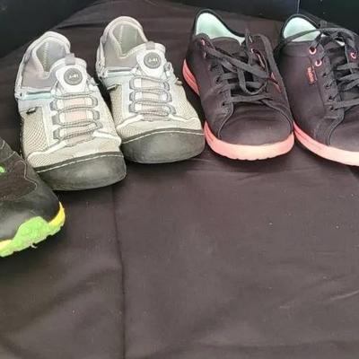 Sale Photo Thumbnail #44: Bundle Of Size 7.5 Women's Althletic Shoes