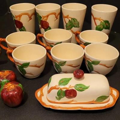 Sale Photo Thumbnail #12: Thirteen Piece Franciscan Apple Ceramic Lot