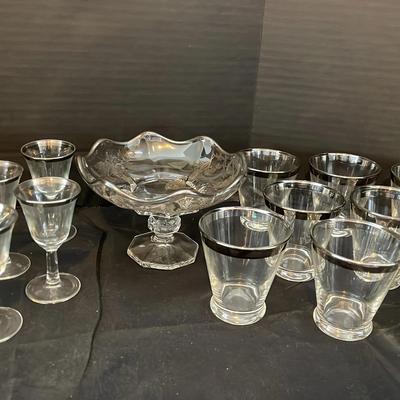 Sale Photo Thumbnail #25: Vintage Glassware