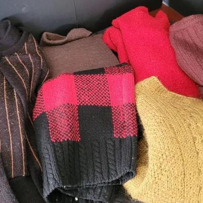 Sale Photo Thumbnail #61: Cozy Women’s Sweater Lot – Mixed Styles & Colors (7 Pieces)
