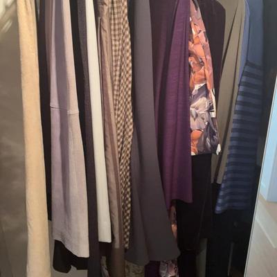 Sale Photo Thumbnail #50: Womans Mystery Lot Of Clothing