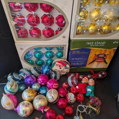 Sale Photo Thumbnail #28: Vintage Christmas Ornaments 