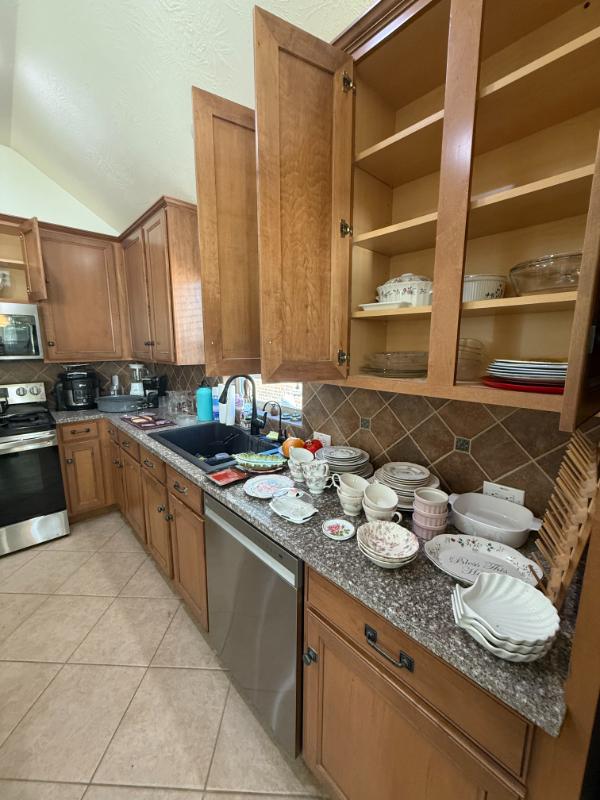 Sale Photo Thumbnail #42