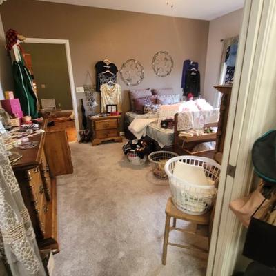 Sale Photo Thumbnail #367