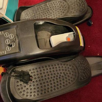 Passive range of motion leg exerciser