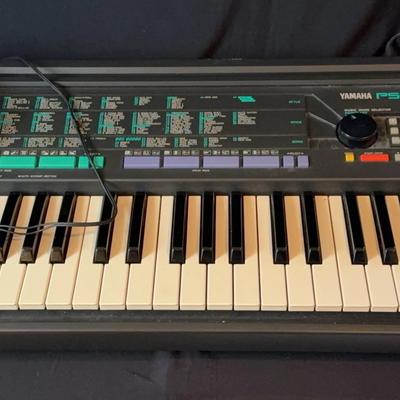 Yamaha Keyboard PSR-150 & Headphones * Works!