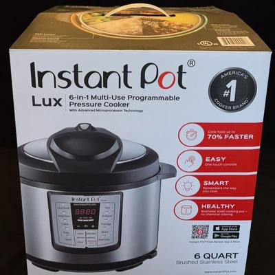 New in Box Instant Pot Lux 6-in-1 Multi Use Programmable Pressure Cooker