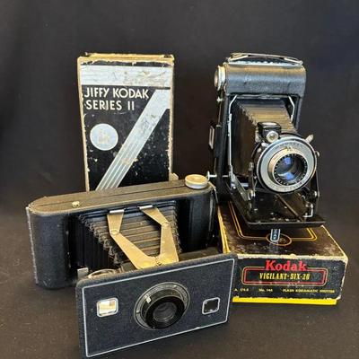 2 Vintage Kodak Cameras , Vigilant SIX-20 , JIFFY Kodak SIX - 16 Series II