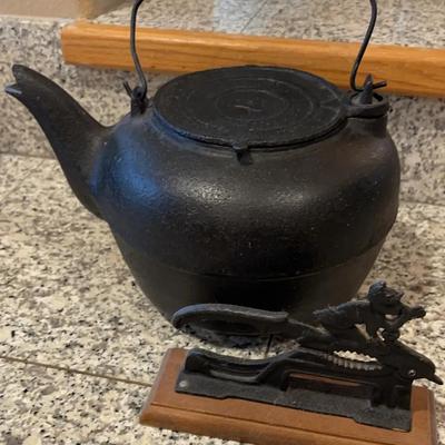 CAST IRON Teapot * Nut Cracker