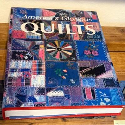 America’s Glorious Quilts Coffee Table Book