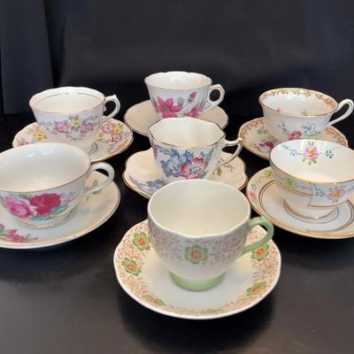 7 Vintage Teacups/Saucers , England & Japan , Roslyn , Rosina and more 