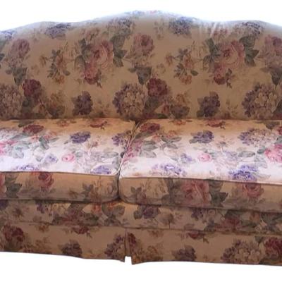 Broyhill Sleeper Sofa in Excellent Condition * Single Story House!