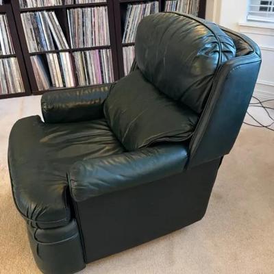 Reclining Leather Forest Green BarcaLounger Chair * Quality & Comfortable!
