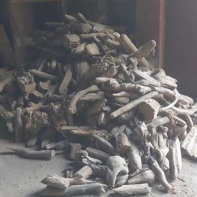 Drift Wood. Dry