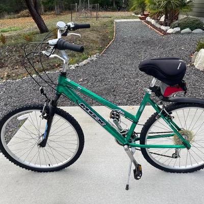 Mongoose A40i Mountain Bike.