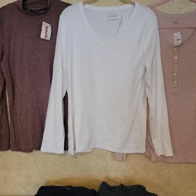 Women's Long Sleeve T-shirts And Turtlenecks