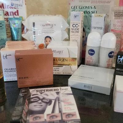 IT Beauty Collection NWT 