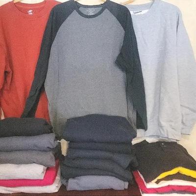 Assortment Of Mens Sweats And Tees Size XL- 3XL