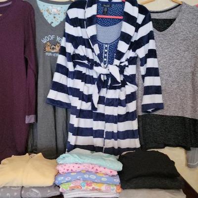 Pajamas,  Gowns And Robes - Size L 