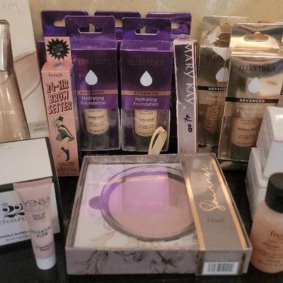 Beauty Collection Featuring Ellen Tracy And More NWT 