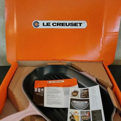 New In Box Pink Le Creuset Grillit/Gril