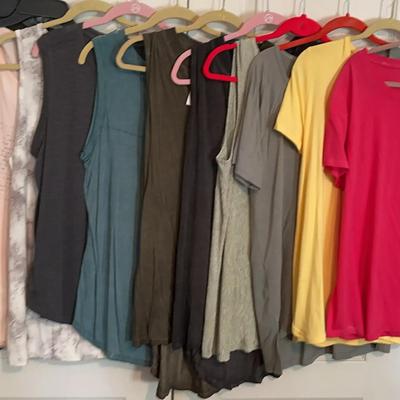 Ladies Tanks And T-shirts - L