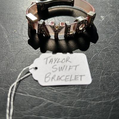 Sale Photo Thumbnail #134